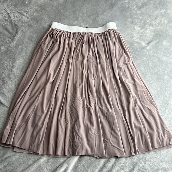 Rare Blackmilk Multi Layered Mesh Midi Skirt ~ LIMITED Size Medium - Picture 2 of 9